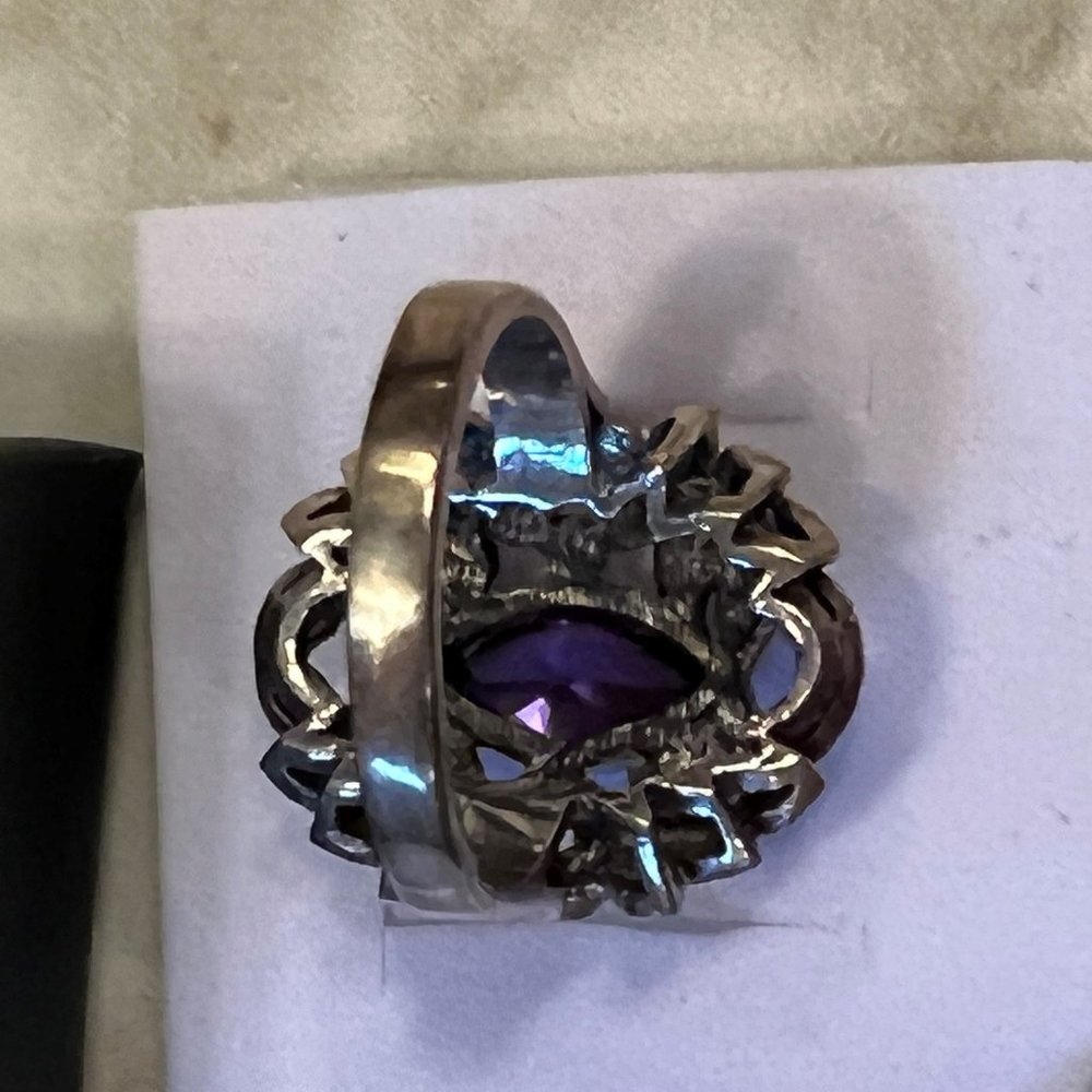Amethyst & Marcasite Ring - Picture 3 of 7